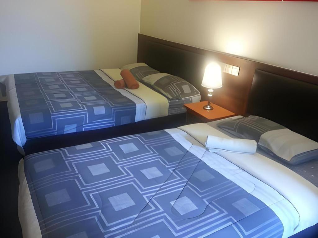 קמרון היילנדס Camlodge Budget Hotel מראה חיצוני תמונה